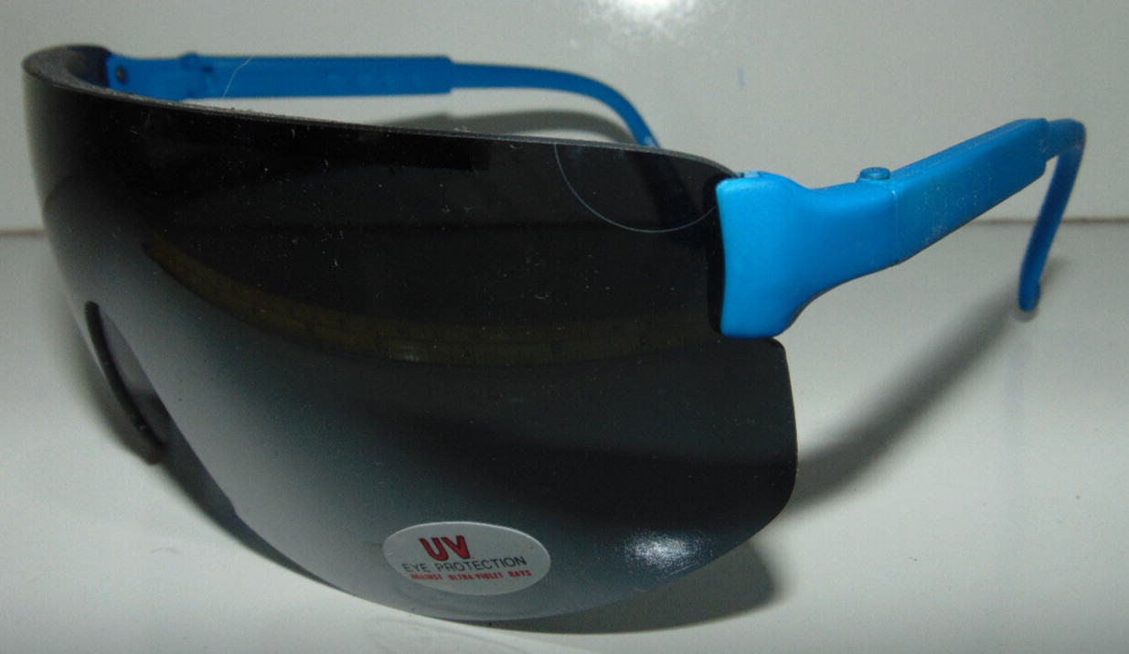 Vintage 1990&rsquo;s Sunglasses Blue/Black Ski Rimmed 90s Glasses LARGE Lens * RARE