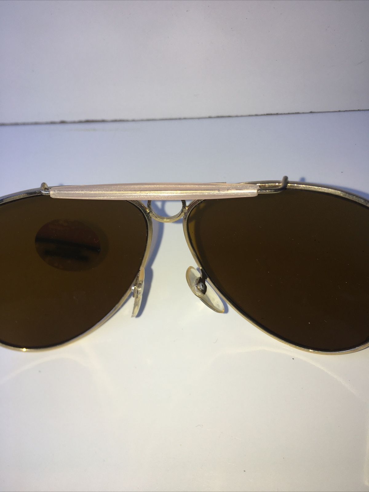 Vintage 1980&rsquo;s Sunglasses GOLD Aviator LOOP HOOK Made In Taiwan 80s Glasses NEW