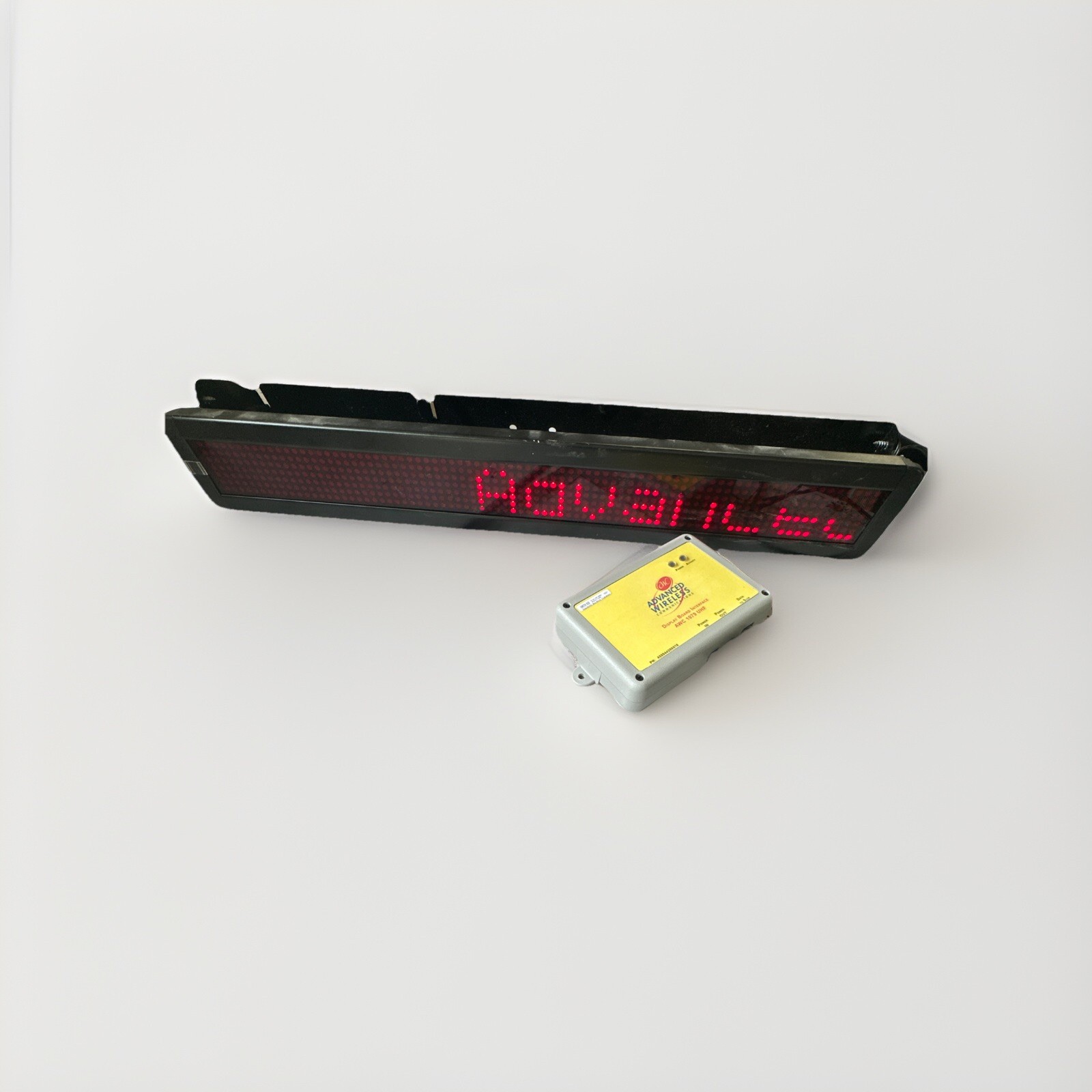 Tricolor LED Programmable Scrolling Sign with Display Board Interface 26&Prime;x4&Prime;