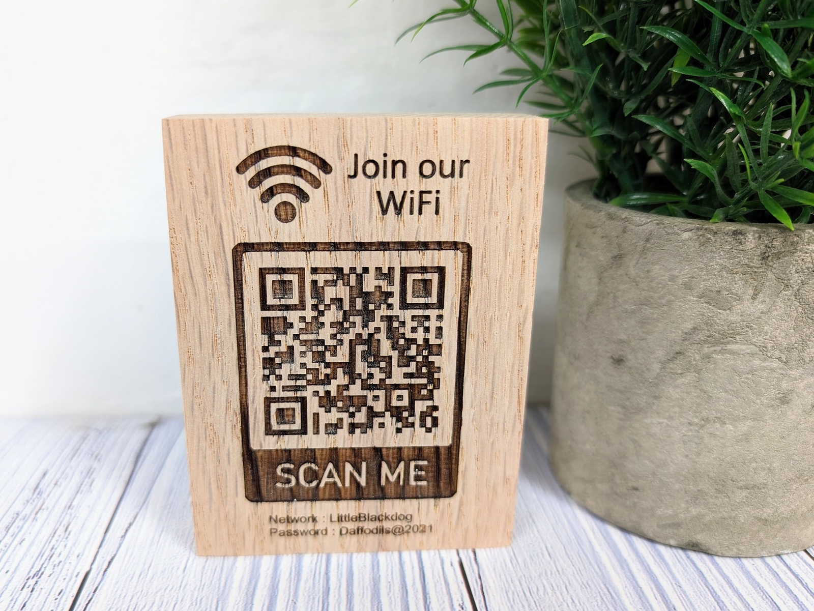 WiFi QR Code Oak Sign, Freestanding WiFi Sign – Hotel Guestroom – Password Sign