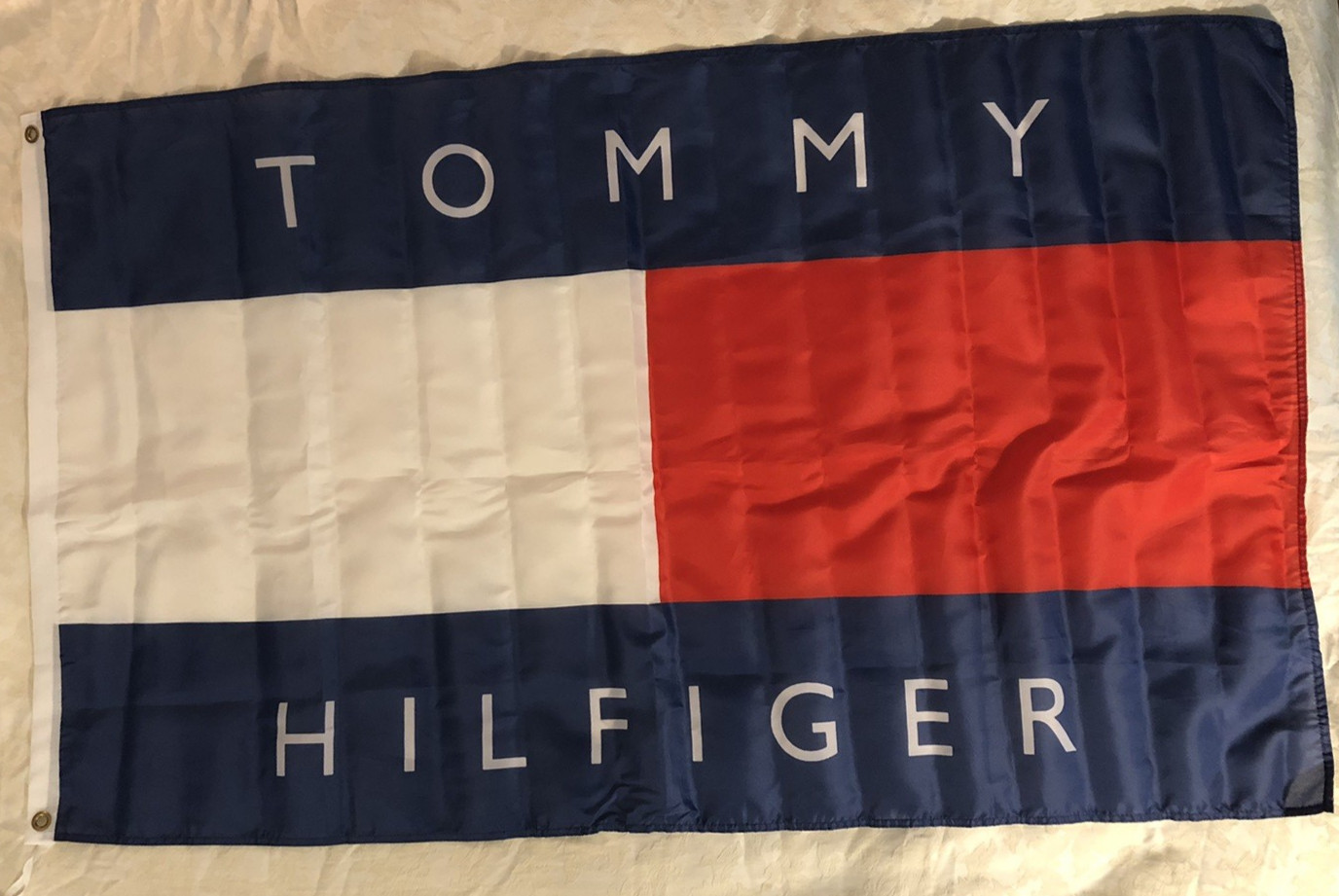 Tommy Hilfiger Banner Flag Indoor Outdoor Wall Hanging 58&Prime;X35&Prime; Retail Dorm Home