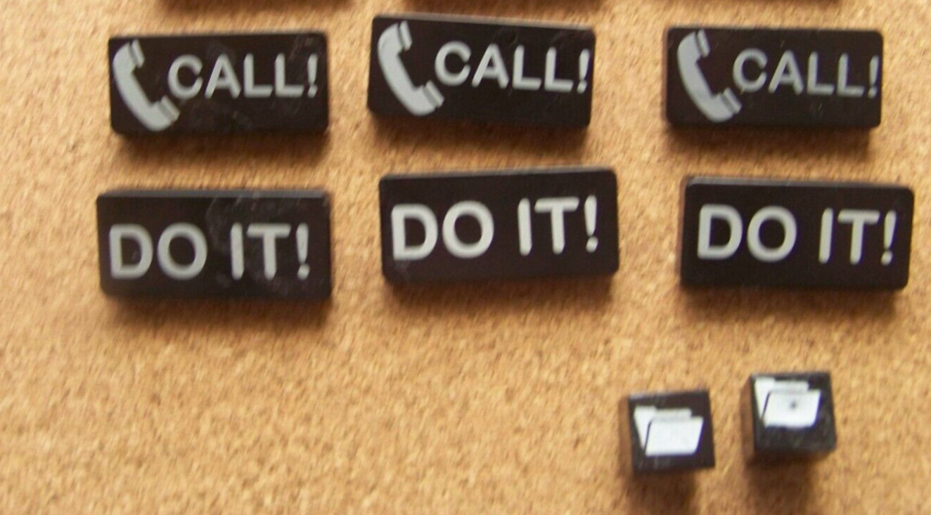 Specialty push pins, important tasks, to do notes use on cork boards, NO BOARD
