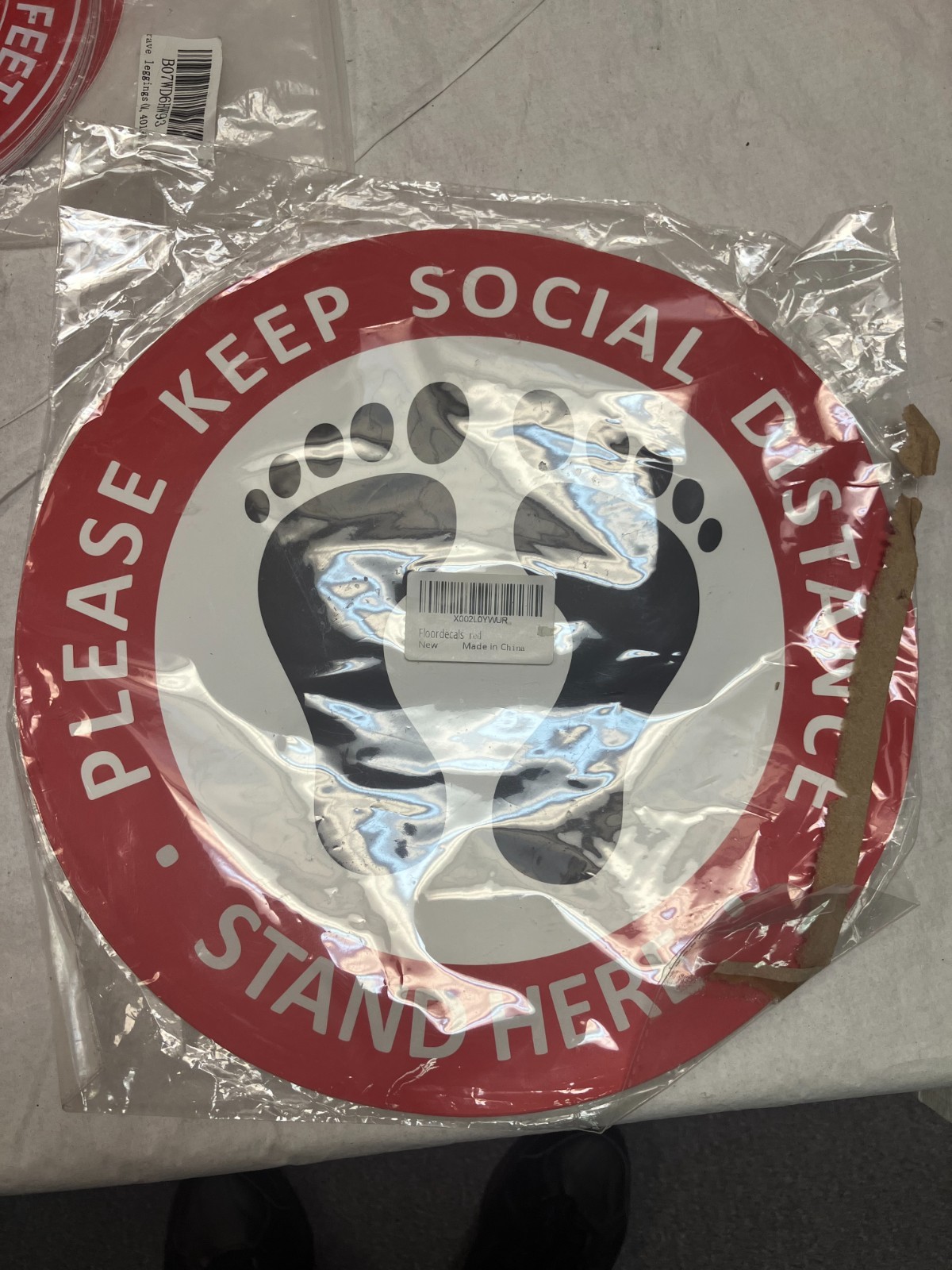 Social Distancing Floor Decals Stickers PLEASE KEEP SOCIAL DISTANCE 12&Prime; 8&Prime; Sign