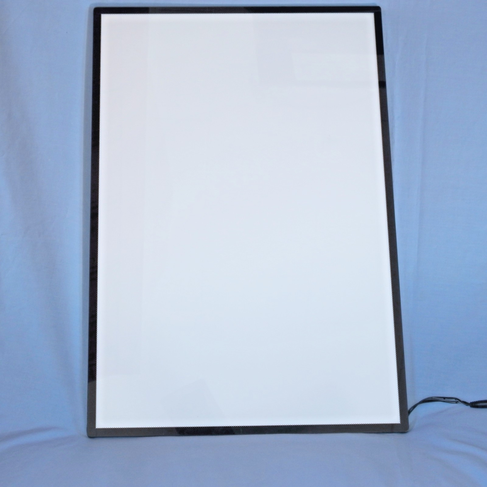 LED Poster Frame 16&Prime; x 24&Prime; with RF Remote – Fits 15x 23 Posters – FAST SHIPPING