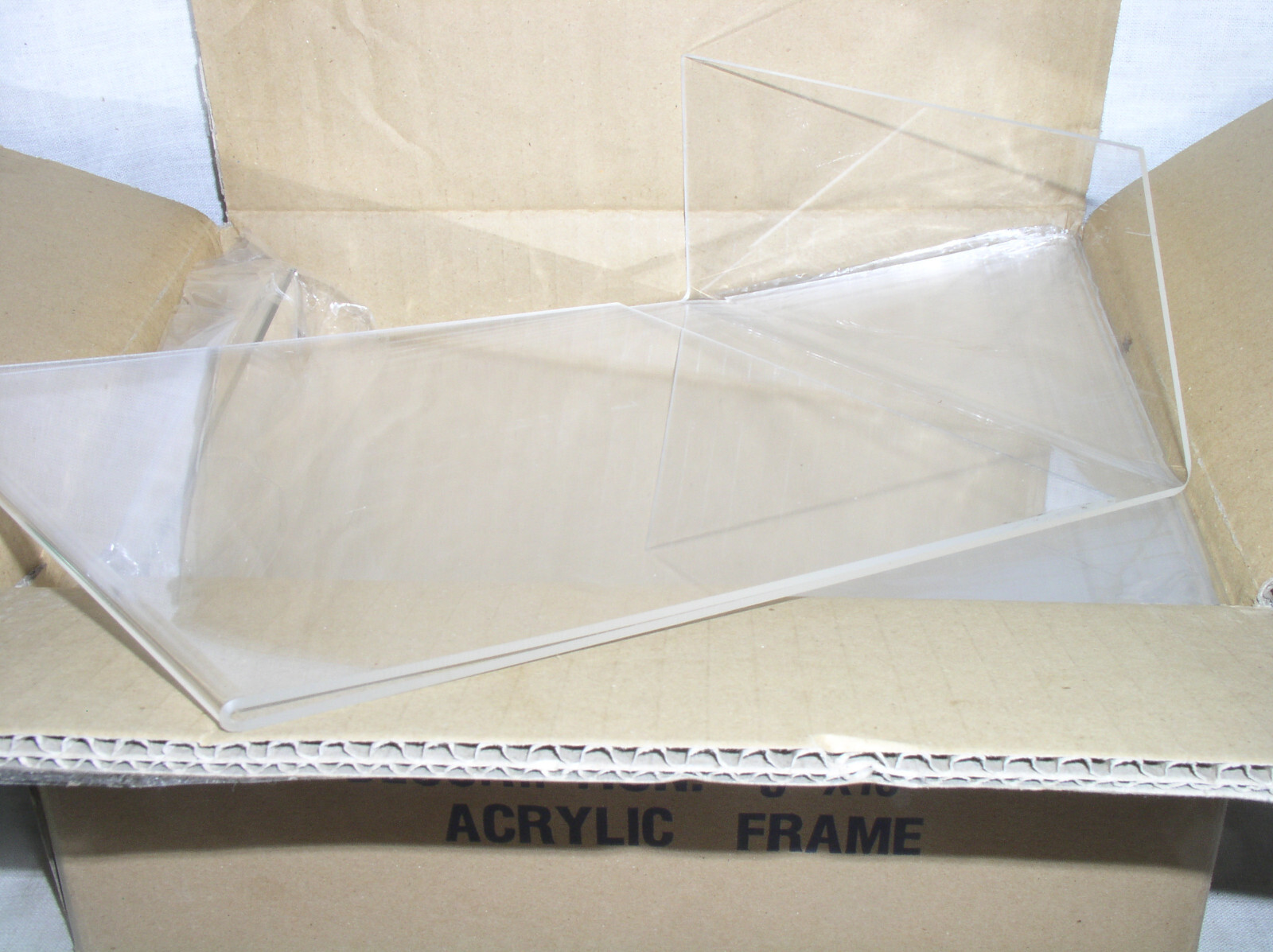 12 CLEAR PLASTIC ACRYLIC 8 BY 10 INCH DESK TABLE ANGLED PHOTO PICTURE FRAME CASE