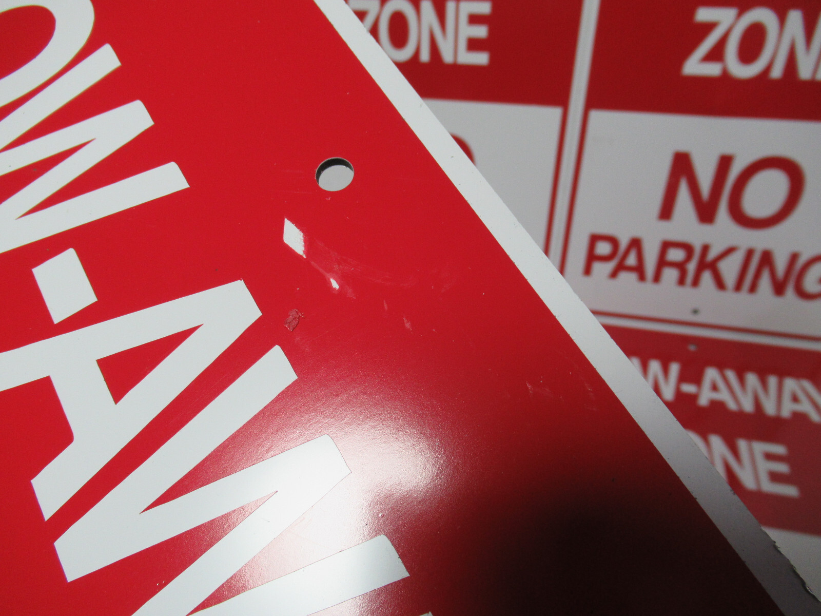 4-pack 12&Prime;x18&Prime; inch TOW AWAY ZONE NO PARKING Aluminum Sign Heavy Gauge 3mm Thick
