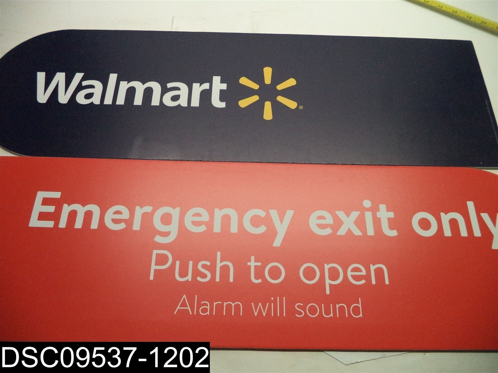 QTY=80 ( 40 Red & 40 Blue) D88 30-1/2&Prime; Long Walmart / Emergency Signs 9-3/8&Prime;