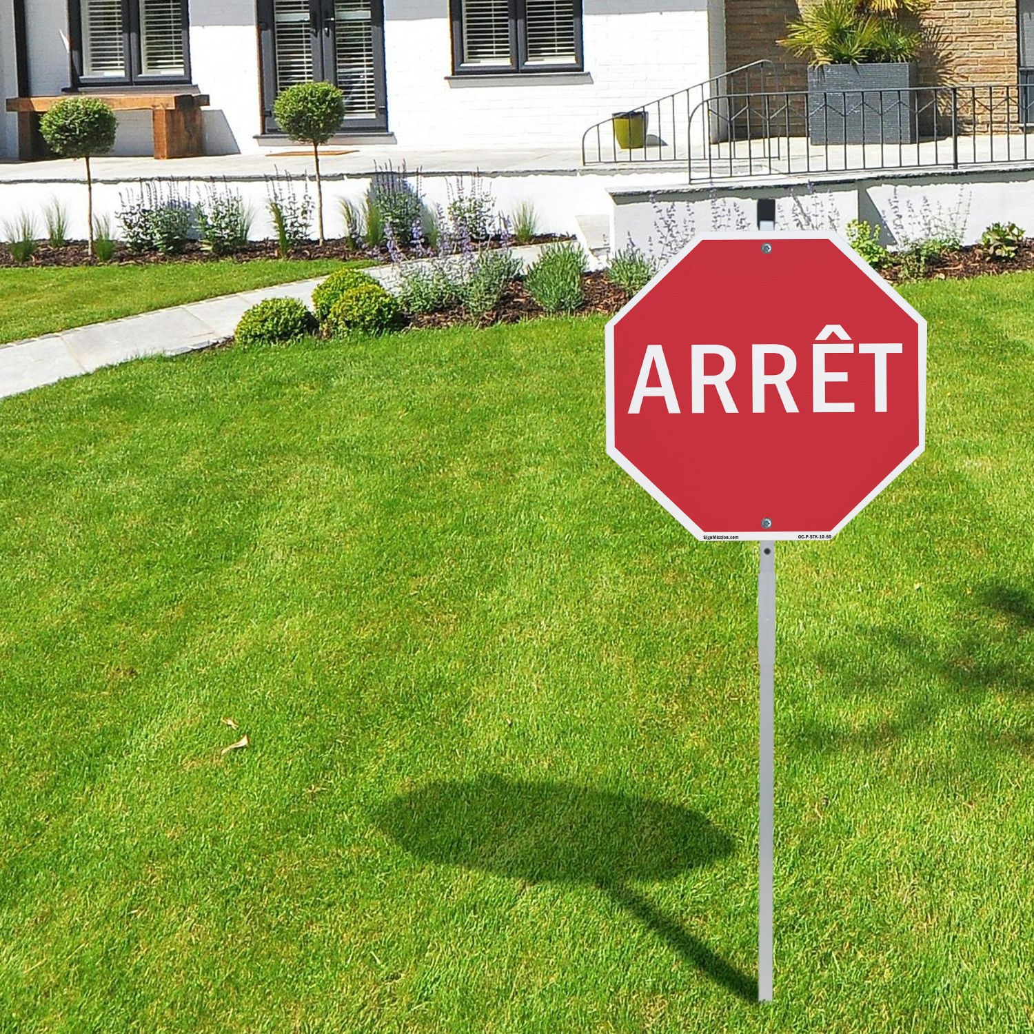 Arr�t Octagon Sign With Stake Weather Resistant UV Protected for Workplace