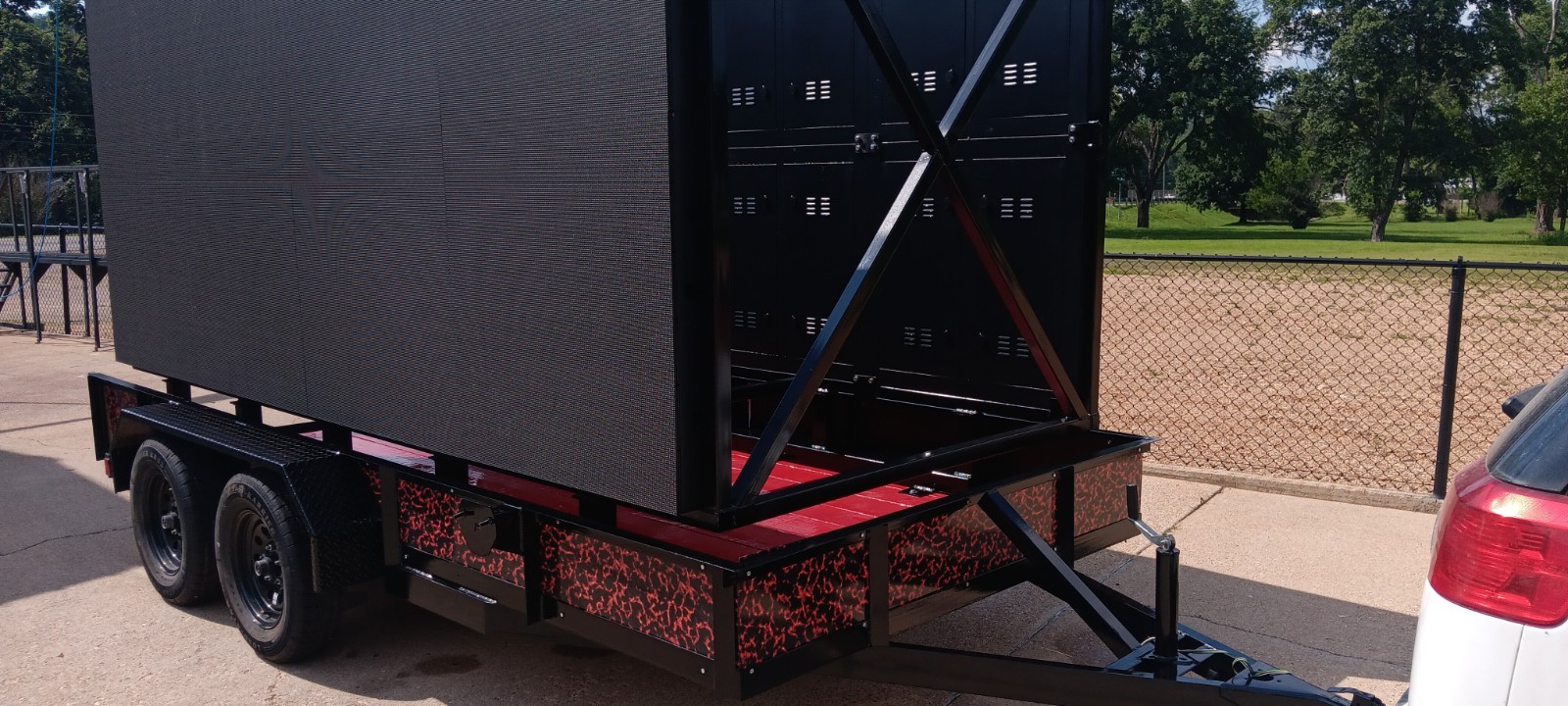 Custom Portable Double-Sided LED Video Trailer – 12&rsquo;6&Prime; x 6&rsquo;3&Prime;