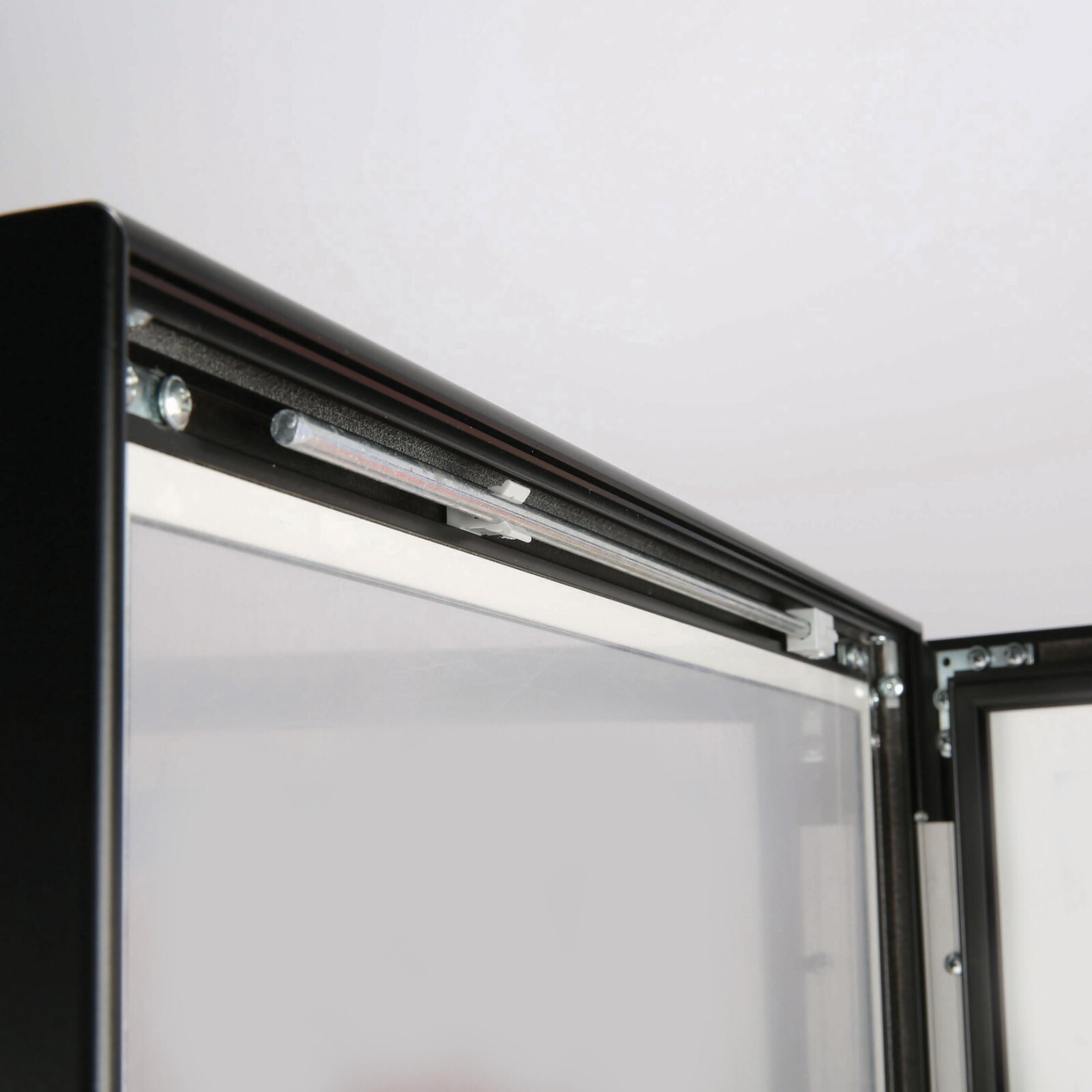 Aluminum Pedestal Poster Showboard 18×24 inch – Lockable Menu Holder Black