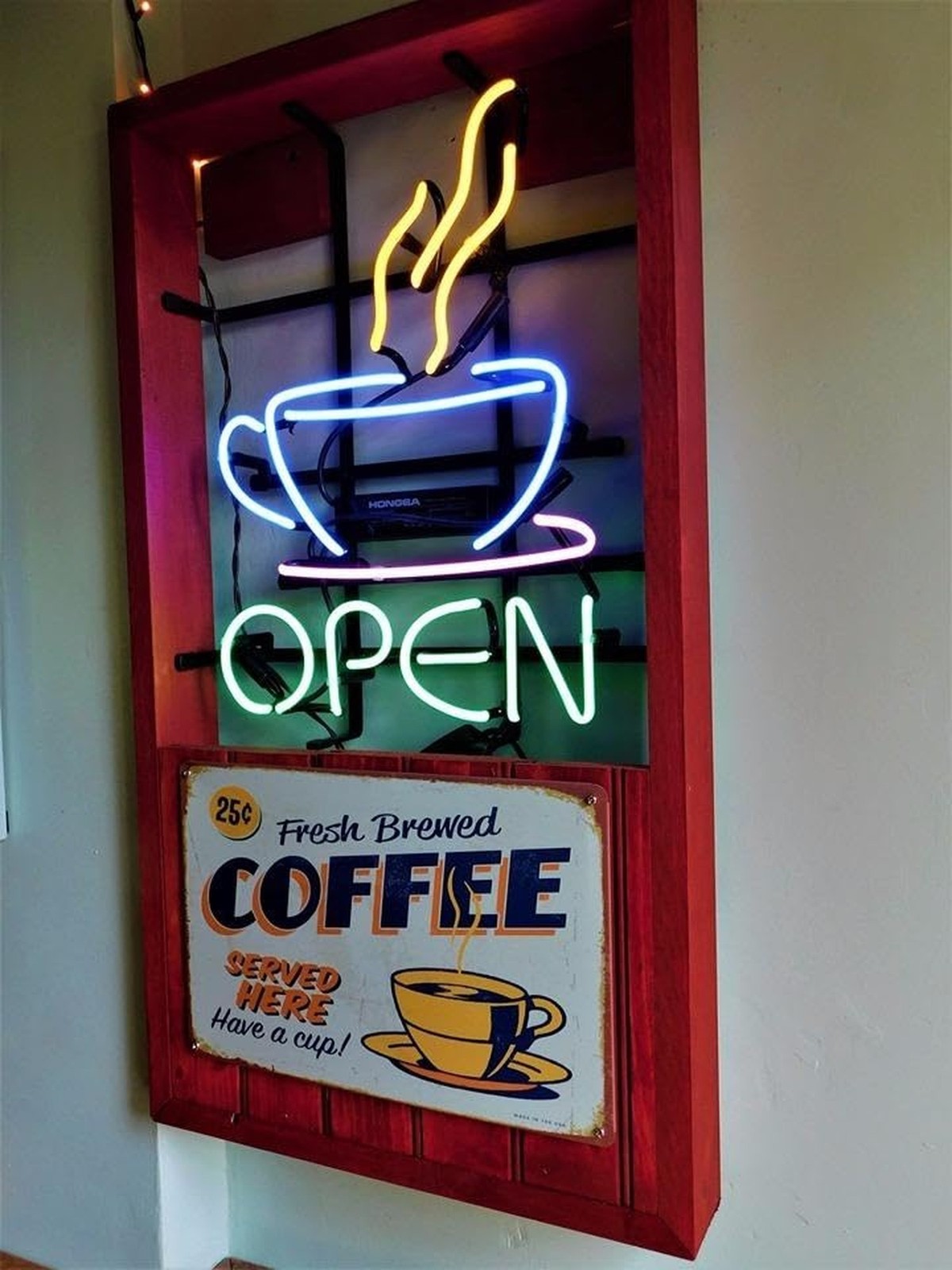 Fresh Brewed Coffee Served Here Metal Retro Decor Vintage Tin Sign 12X8