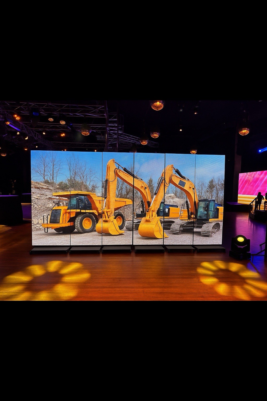 HAUL-O Indoor Foldable LED Screen Display for Events, Venues & Rental Business